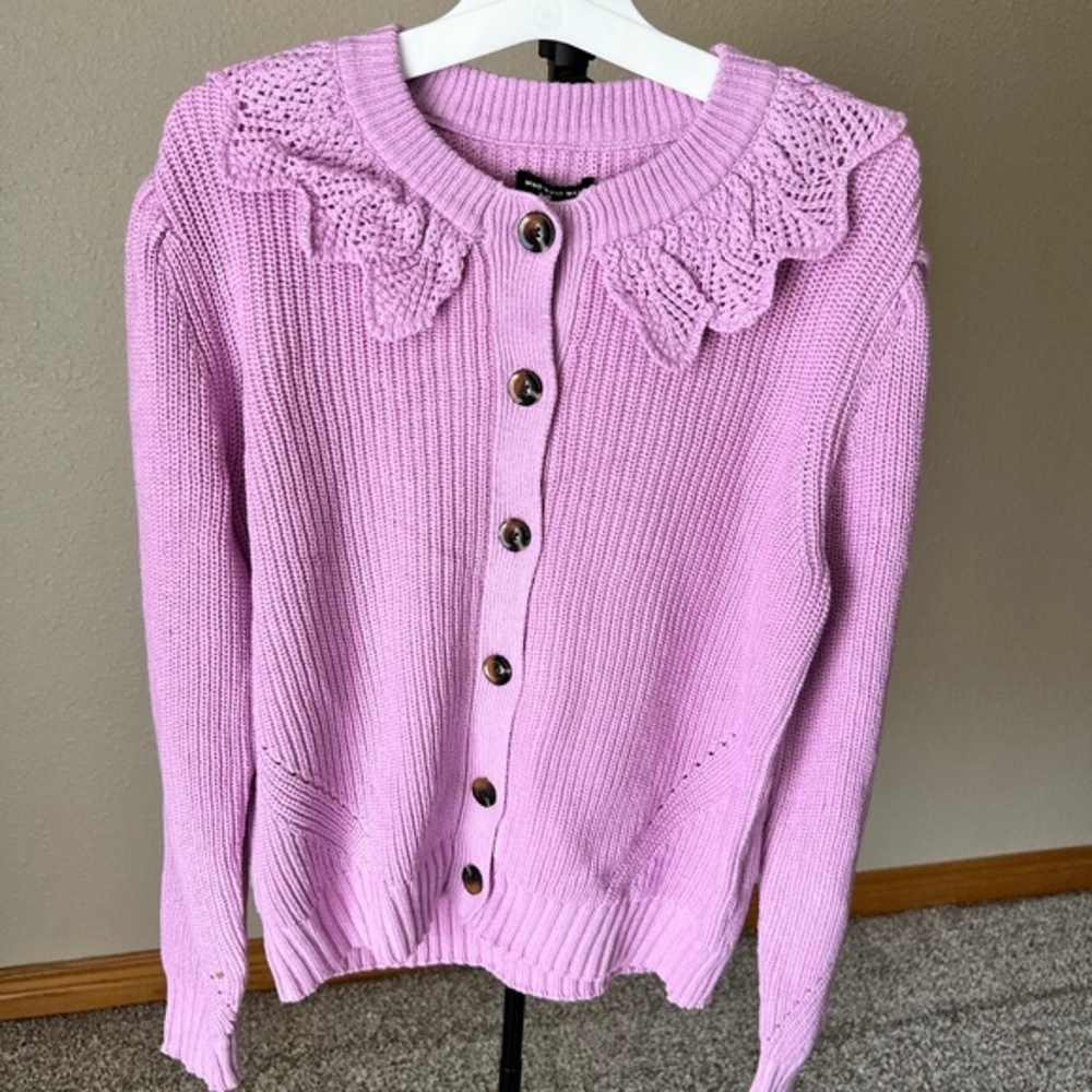 NWT ~ WHO WHAT WEAR size MEDIUM ~Purple / Pink sweater w/ crochet knit collar - Picture 6 of 13